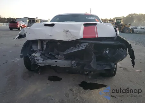 2016 Dodge Challenger Sxt z USA, uszkodzony, nr VIN 2C3CDZAG6GH221629